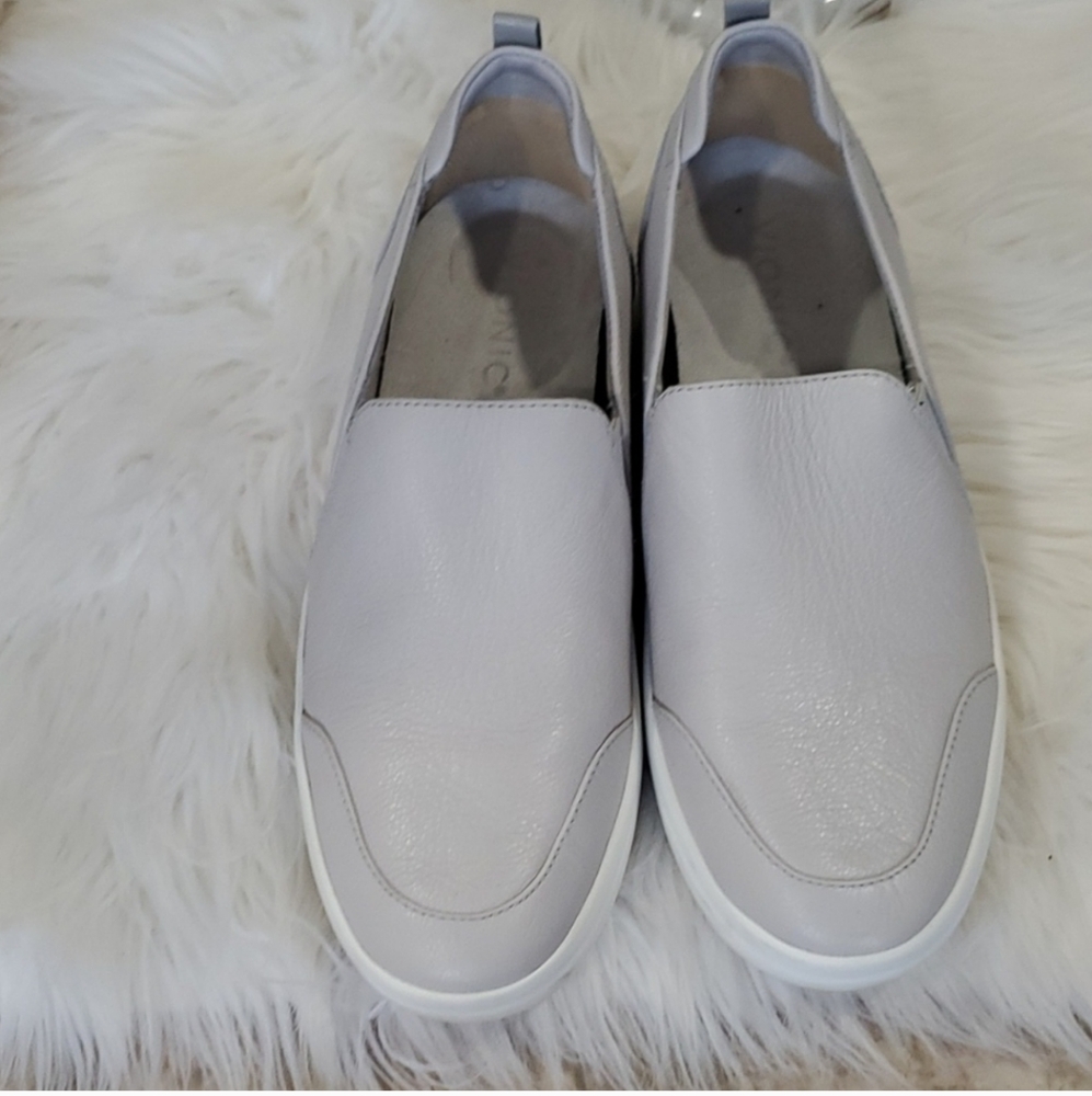 Vionic penelope vapor gray slipon leather shoe size 7